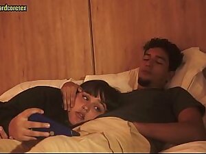 Mi hermanastra notas mis perversas intenciones de follarle la garganta y ella se deja (casi nos descubren)