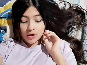 Masturbación casera de una chica latina