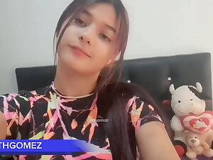 COLOMBIANA SE MASTURBA SU COÑO