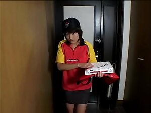 japanese pizza girl 2